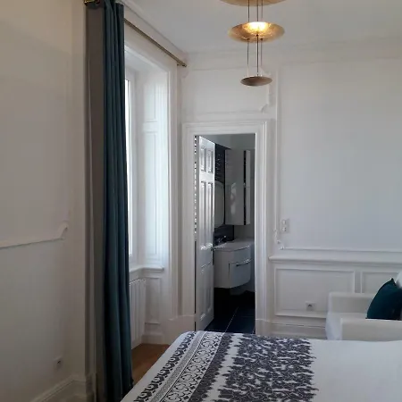 Helianthe Apartment *